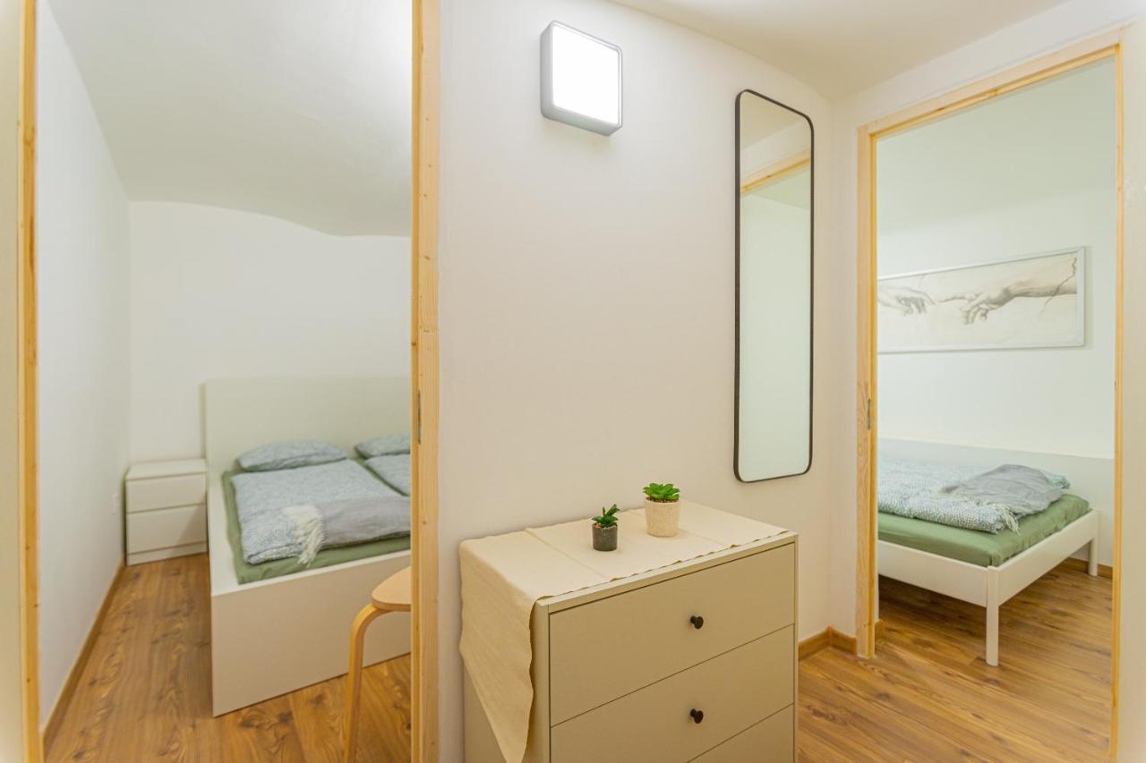 2 Bedroom Apartment In The Dob Street, Emerald Budapest Eksteriør billede