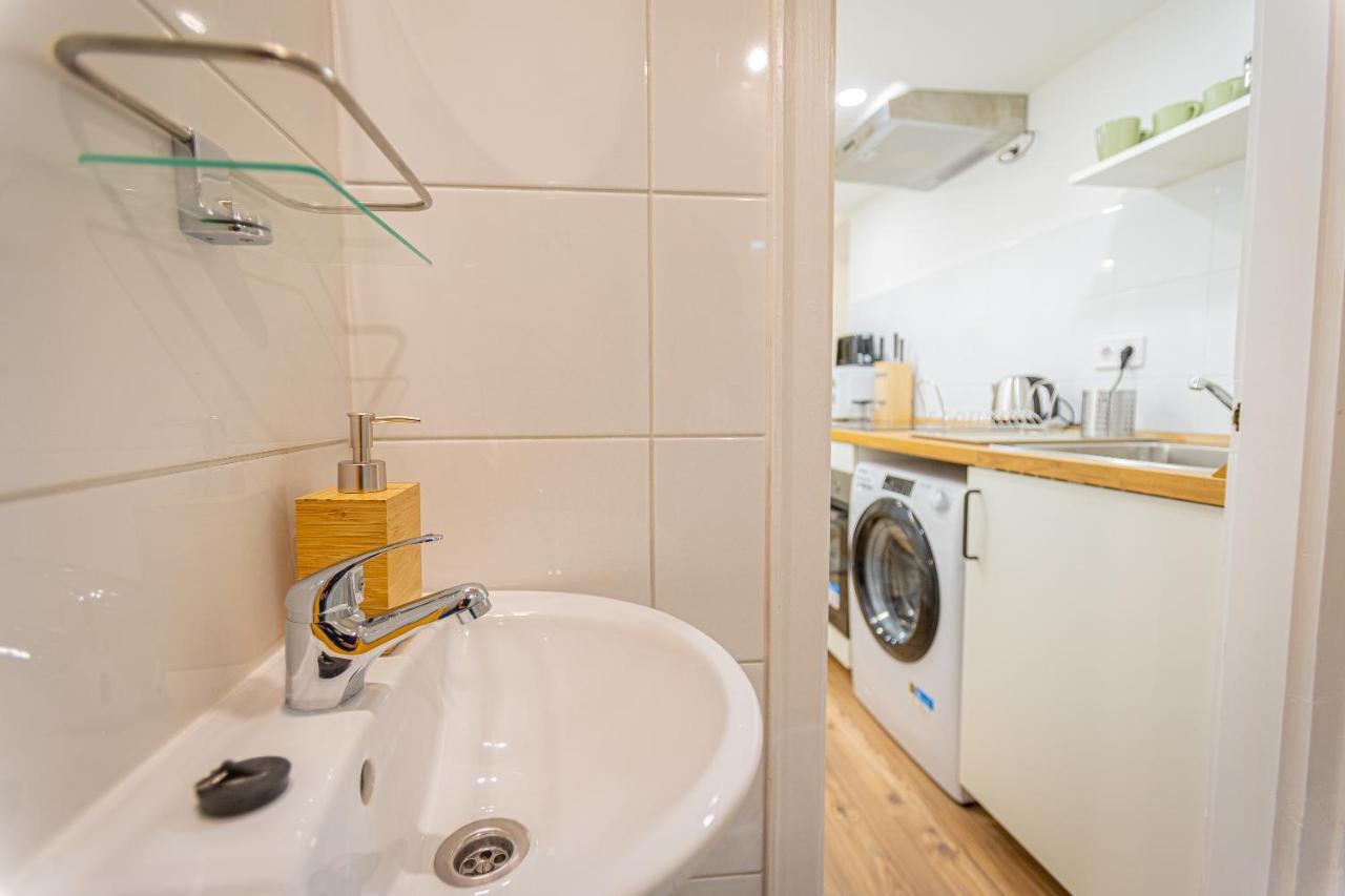 2 Bedroom Apartment In The Dob Street, Emerald Budapest Eksteriør billede