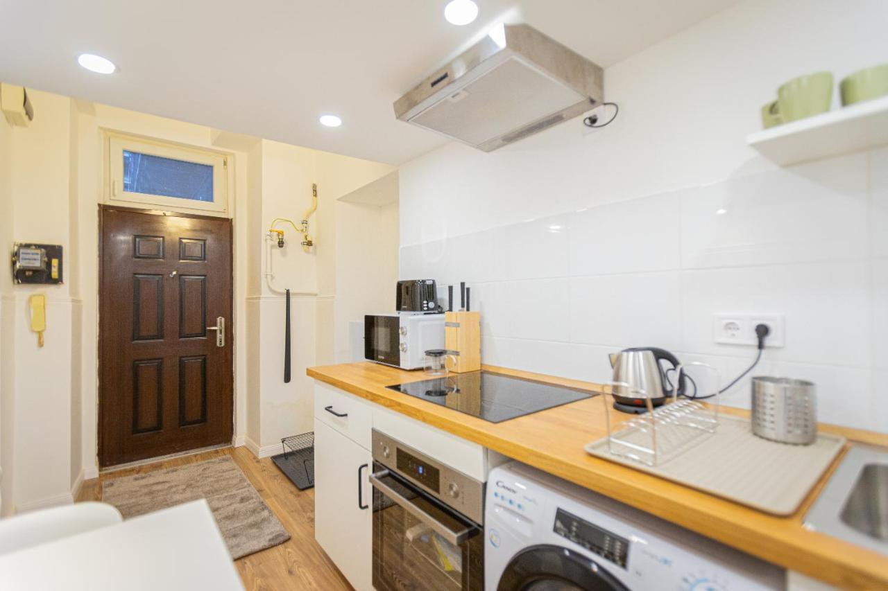 2 Bedroom Apartment In The Dob Street, Emerald Budapest Eksteriør billede